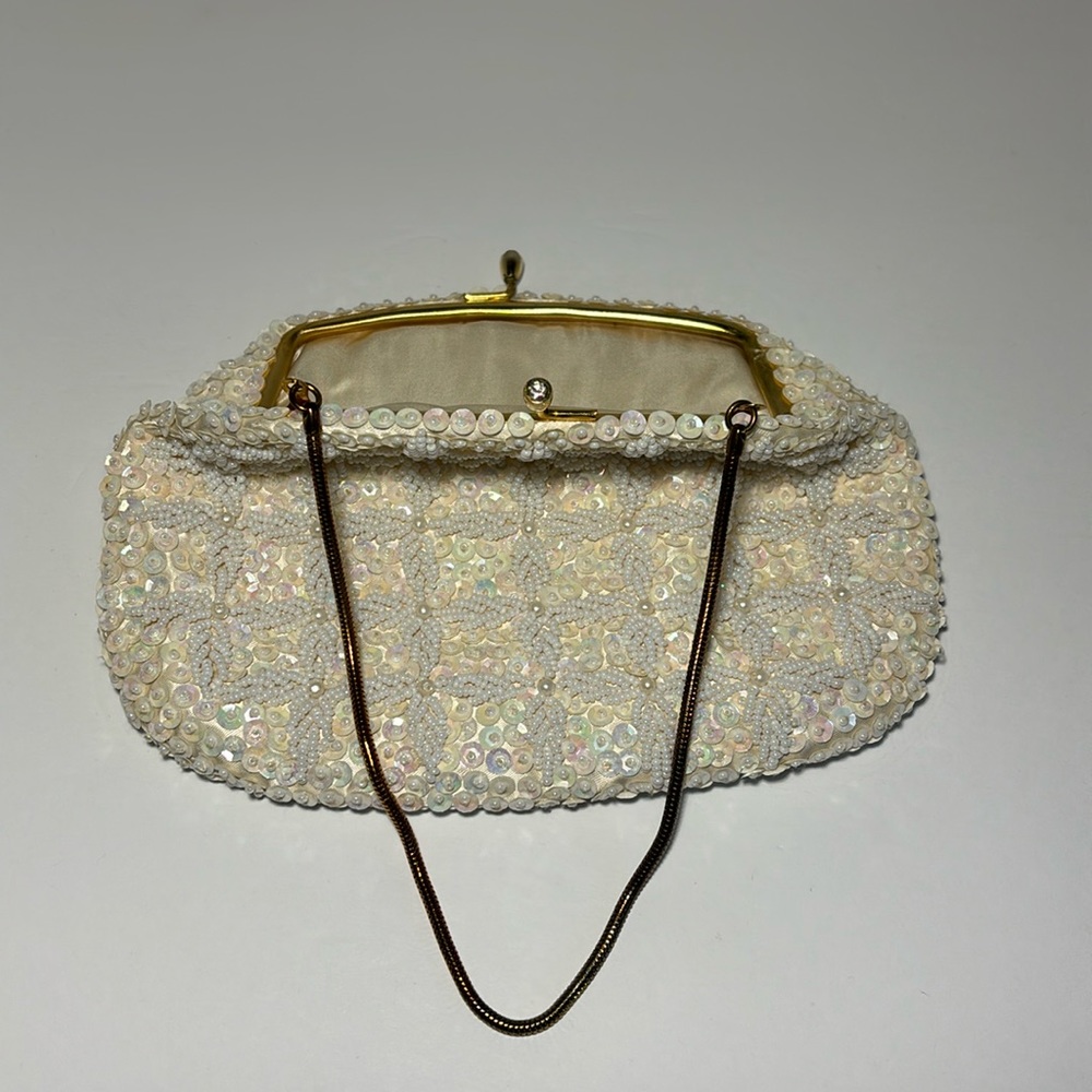 Clutch Purse Kisslock Crown Colony Sequined Beaded Pearls VTG Iridescent